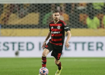 Flamengo encara Bayern por vaga nas quartas do Mundial