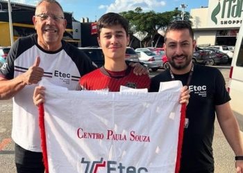 ENXADRISTA AVAREENSE CONQUISTA TRICAMPEONATO NOS JOGOS ESCOLARES E GARANTE VAGA NA FINAL