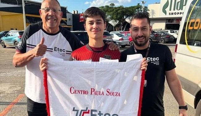 ENXADRISTA AVAREENSE CONQUISTA TRICAMPEONATO NOS JOGOS ESCOLARES E GARANTE VAGA NA FINAL