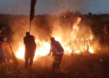 SEGURANÇA Defesa Civil controla incêndio na região rural de Avaré