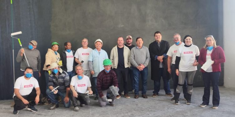 INDÚSTRIA E COMÉRCIO  Curso de pintura do SENAI inicia parte prática no Centro Cultural