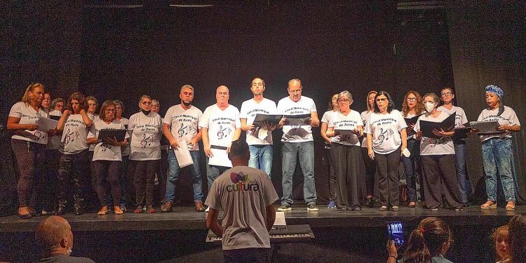 Coral Municipal celebra 15 anos com show beneficente no dia 1º de julho