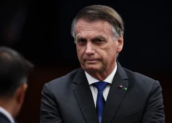 Bolsonaro confirma reunião com Zambelli e hacker da ‘Vaza Jato’: ‘não senti confiança’