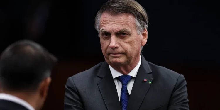 Bolsonaro confirma reunião com Zambelli e hacker da ‘Vaza Jato’: ‘não senti confiança’