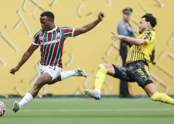Fluminense sufoca Dortmund, mas perde chances e fica no empate pelo Mundial
