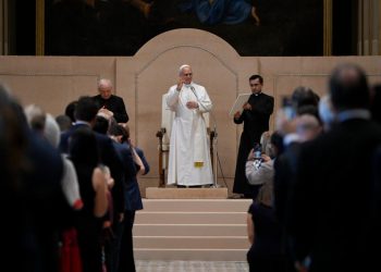 Deputado Luiz Carlos Motta participa de audiência e celebração com o Papa Leão XIV no Vaticano