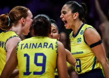 Brasil sofre, mas derrota Alemanha na Liga das Nações de vôlei