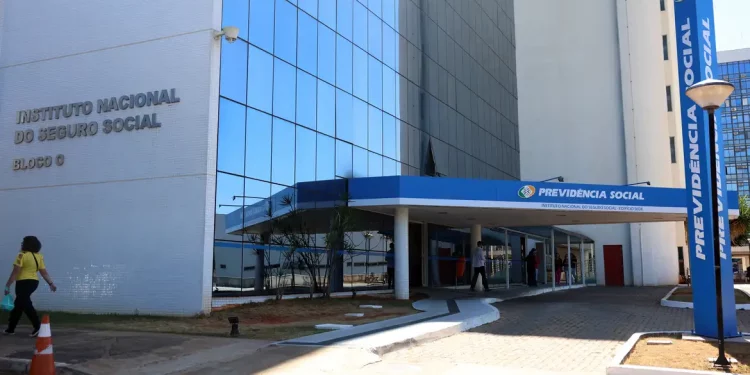 Aposentados têm até dia 21 para aderir ao plano de devolução