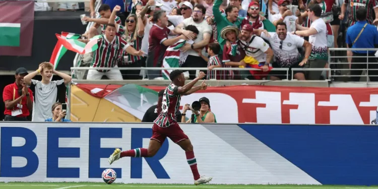 Hércules decide e Flu vence Al-Hilal para avançar no Mundial de Clubes