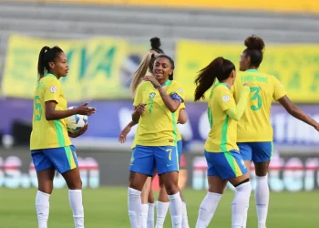 Liderada por Kerolin, seleção goleia Bolívia na Copa América