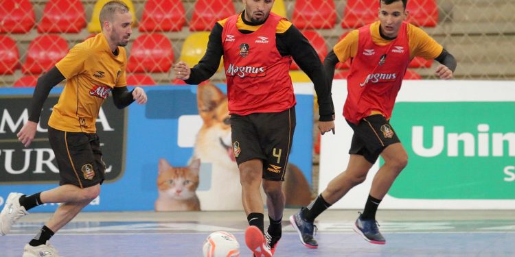 Magnus pega o Marreco pela Liga Nacional