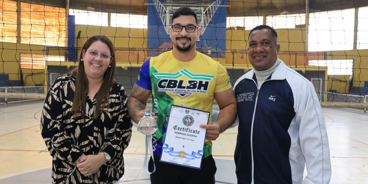 ESPORTE  Avareense conquista título de campeão pan-americano de luta de braço na Argentina