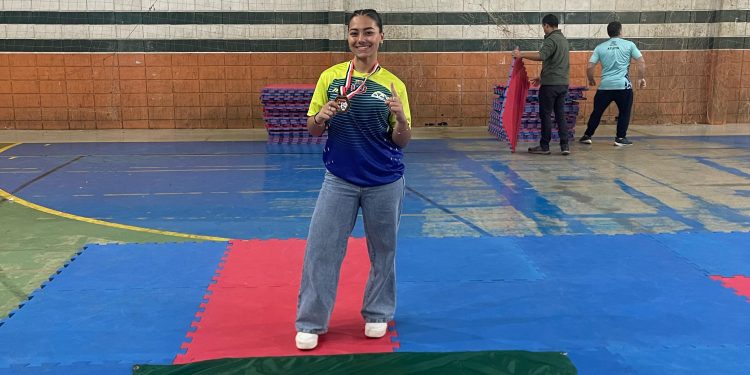 Yasmin Collela e campeã nos Jogos Regionais de Itapetiningana