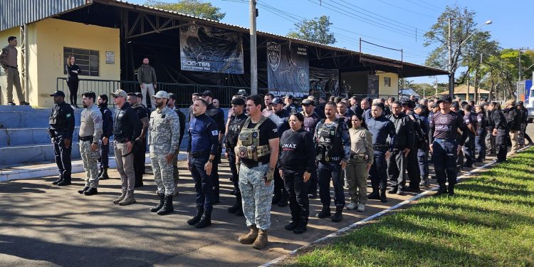 SEGURANÇA  Agentes da SWAT ministram treinamento a profissionais de segurança em Avaré
