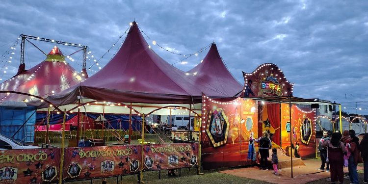 Circo oferece ingressos gratuitos para beneficiários do Bolsa Família