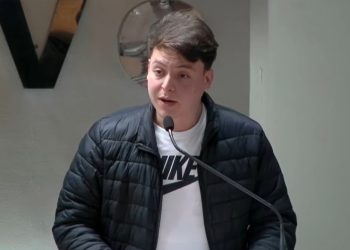 JOVEM USA TRIBUNA LIVRE PARA CONCLAMAR JUVENTUDE DE AVARÉ À PARTICIPAÇÃO POLÍTICA