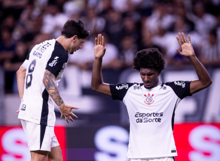 Corinthians vence o Ceará fora de casa pelo Brasileiro