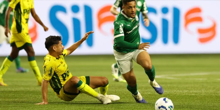 Palmeiras mantém marca negativa após empate com Mirassol no Allianz Parque
