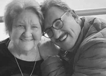 Morre, em Minas, Maria Talarico, mãe do apresentador Ratinho, aos 93 anos de idade