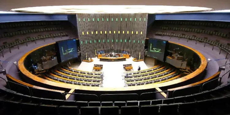 Lula veta aumento de número de deputados na Câmara