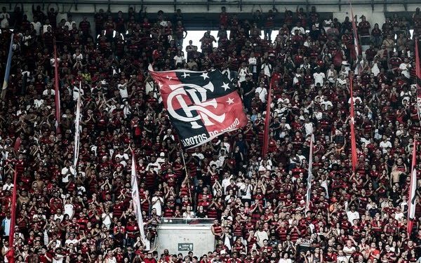 Flamengo x São Paulo quebra recordes de público e renda no Brasileiro 2025; veja os rankings