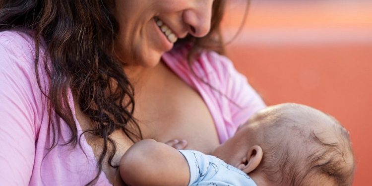Postos Brabância e Duílio realizam campanha Agosto Dourado nos dias 28 e 30