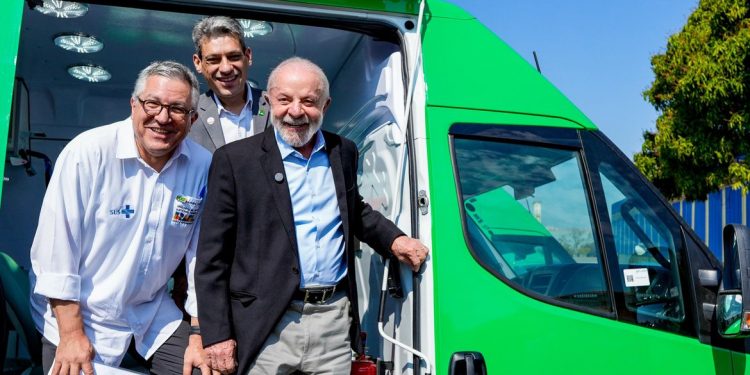 Governo entrega 400 Unidades Odontológicas para reforço no atendimento