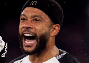 Memphis Depay é convocado pela Holanda