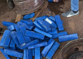 PIRAJU  –  Polícia Civil intercepta carregamento de 94 kg de maconha e prende casal em flagrante
