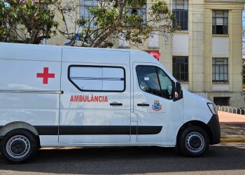 Governo Roberto Araujo adquire nova ambulância para a Saúde