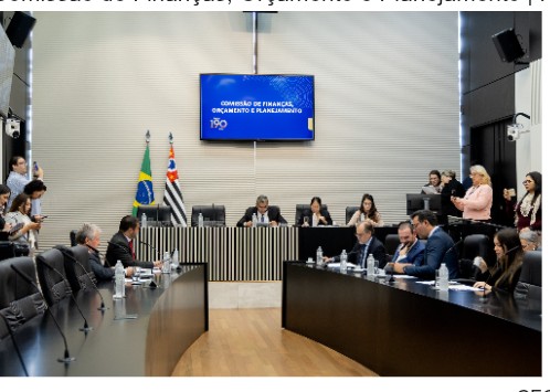 Projeto que prevê vacina gratuita para animais domésticos em vulnerabilidade avança na Alesp