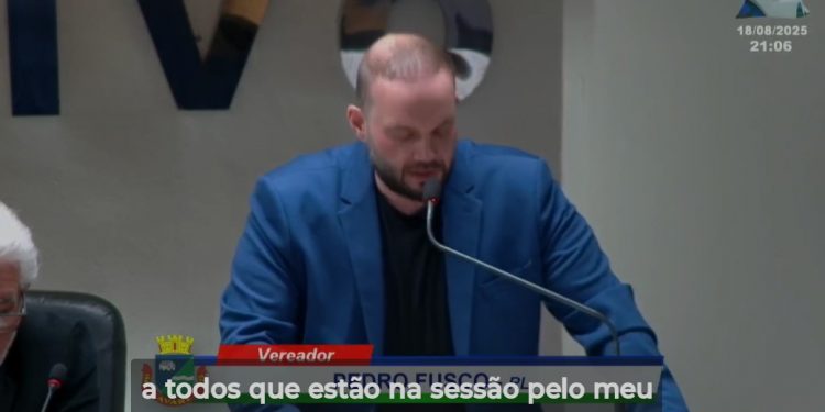 VEREADOR CRITICA OPOSIÇÃO E CPI DA MERENDA EM DISCURSO INFLAMADO NA CÂMARA DE AVARÉ: “PARECE UMA CPI PROTOCOLADA COM O CHAT GPT. ESTÁ HORRÍVEL”