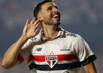 Calleri relembra escolha pelo São Paulo após contrariar tio e pai: ‘Estava fechado com o Atlético’