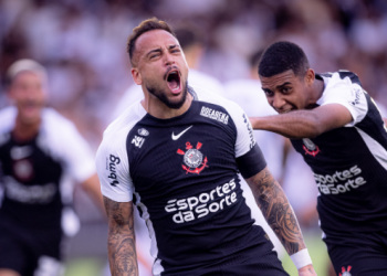 Corinthians vence o Vasco e respira no Campeonato Brasileiro