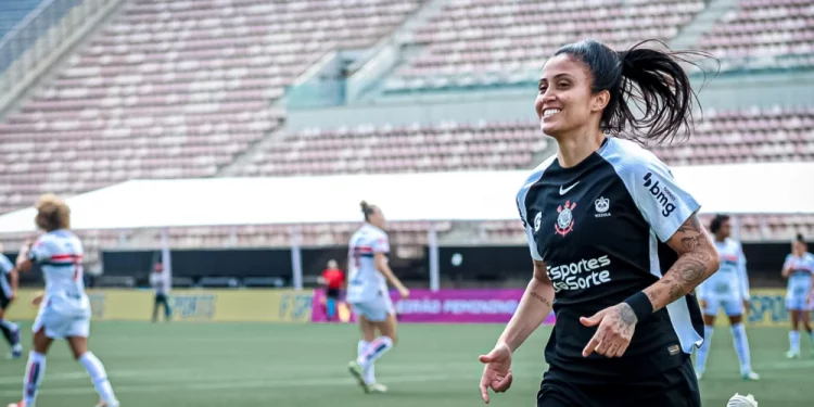 Corinthians bate São Paulo e abre vantagem na semi do Brasileiro Feminino