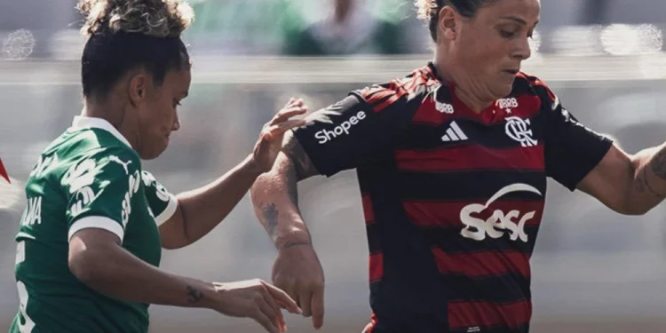 Palmeiras domina, goleia Flamengo e avança às semis do Brasileiro Feminino