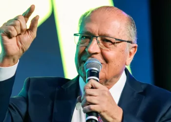Plano de contingência ao tarifaço deve sair até terça, diz Alckmin
