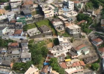 Santos decreta situação de emergência após incêndio em comunidade