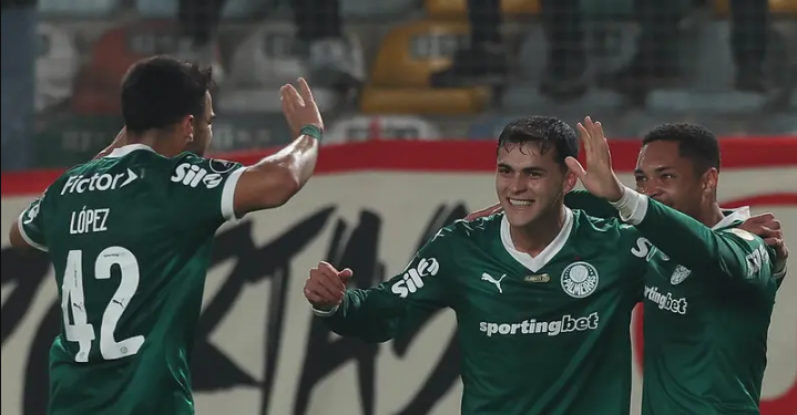 Palmeiras goleia Universitario-PER e encaminha vaga às quartas da Libertadores