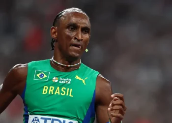 De volta a Tóquio, Alison dos Santos é prata no Mundial de Atletismo