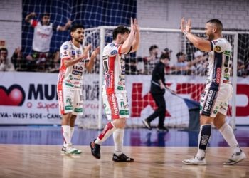 Cascavel Futsal goleia o Magnus e segue na parte de cima da tabela na Liga Nacional