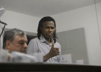 Ex-zagueiro de seleção quer comprar o Bentão