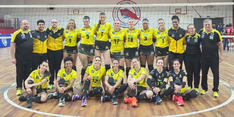 Renasce conquista vaga inédita às semifinais