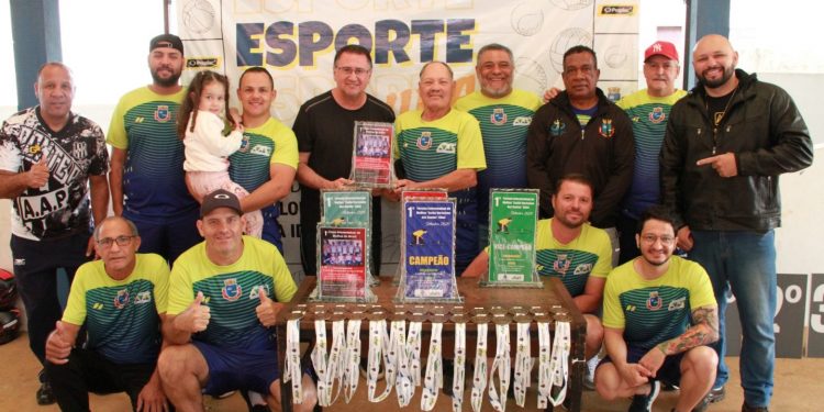 ESPORTE *Avareenses batem Cerquilho e vencem copa de malha de Avaré