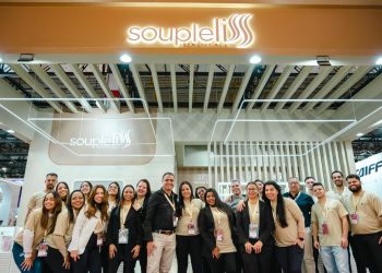 INDÚSTRIA E COMÉRCIO  *Empresa de Avaré expõe na maior feira de cosméticos da América Latina