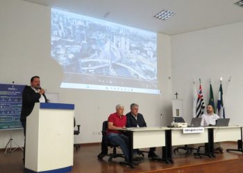 PLANEJAMENTO E OBRAS *Capacitação discute sistema digital de aprovação projetos que entra em vigor no dia 1º*