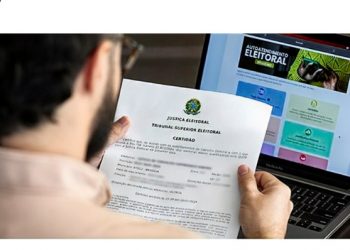 Declarações são geradas a partir das informações sobre cada eleitora ou eleitor registrado no banco de dados da Justiça Eleitoral