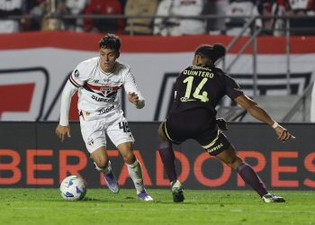 São Paulo perde da LDU e está eliminado da Libertadores