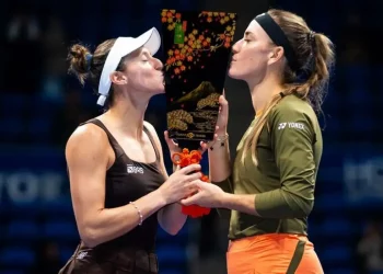 Luisa Stefani vence WTA 500 de Tóquio e leva 4º título na temporada