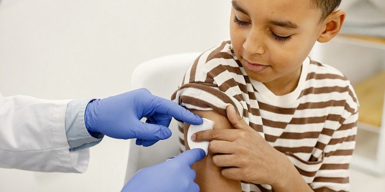 Dia D da campanha de Multivacinação acontece neste sábado, 18, em seis postos